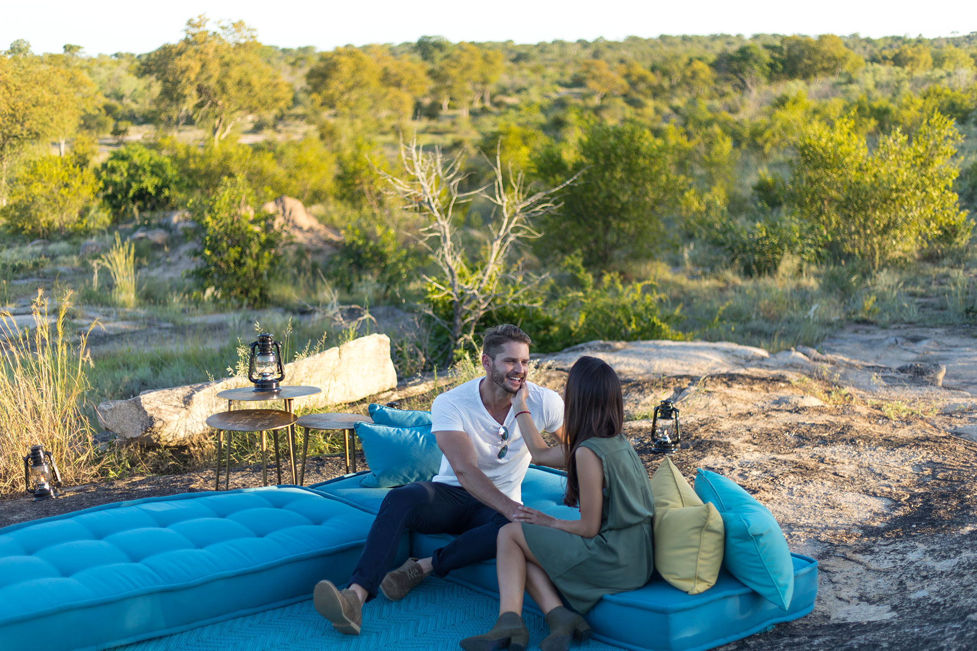 couple romance on safari