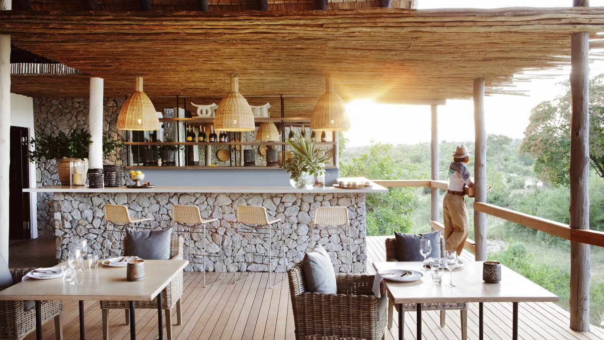 Main viewing deck at Londolozi Granite Suites