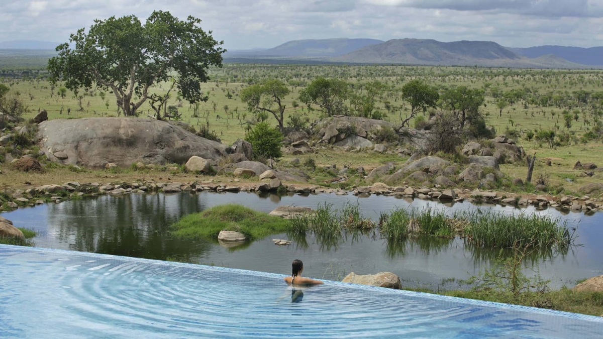 Infinity pool overlooking a river