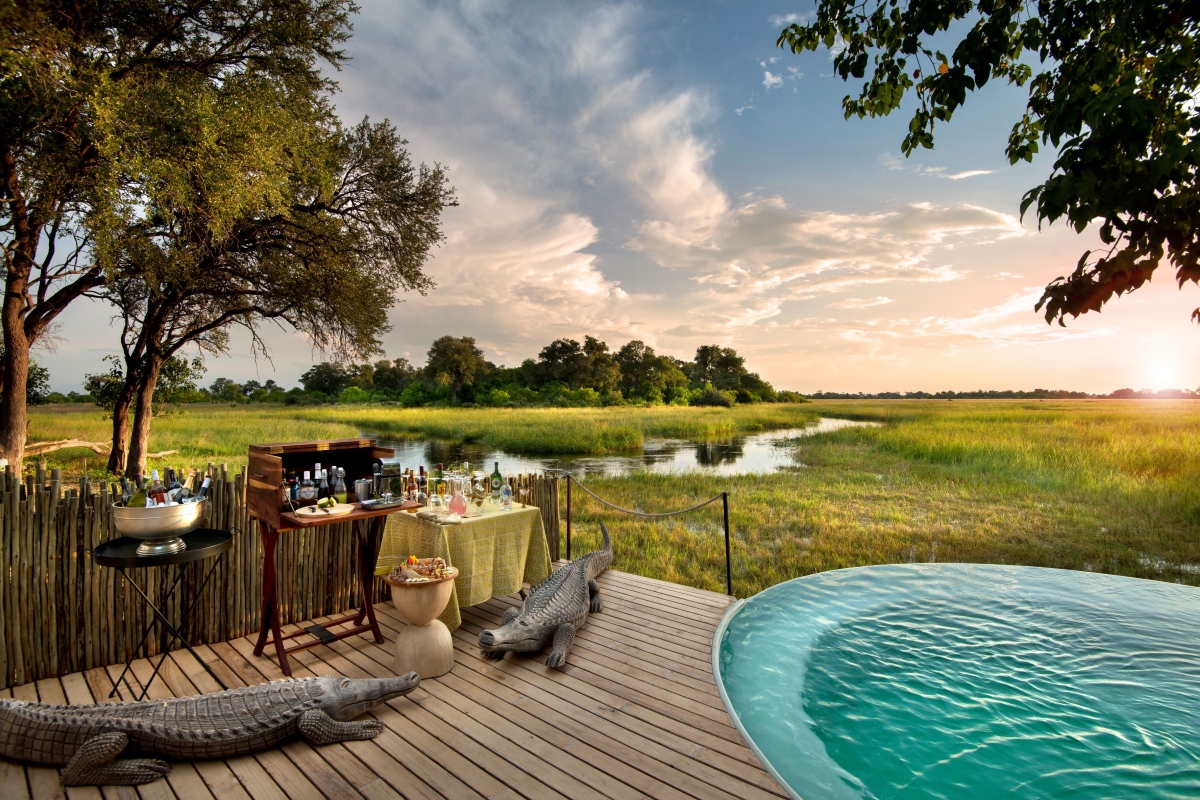 Lodge viewing deck with private pool and view of the waterways